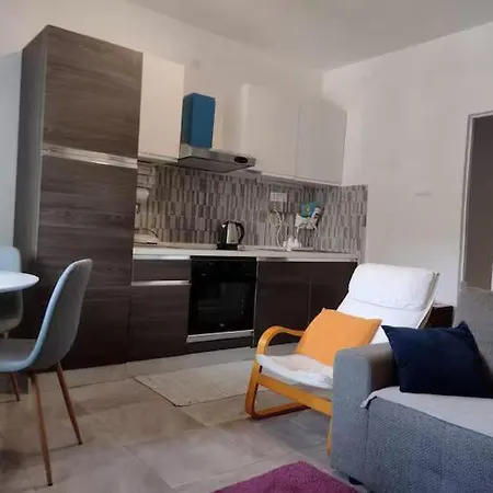 Suite Goldenleaf Villeurbanne Exterior photo